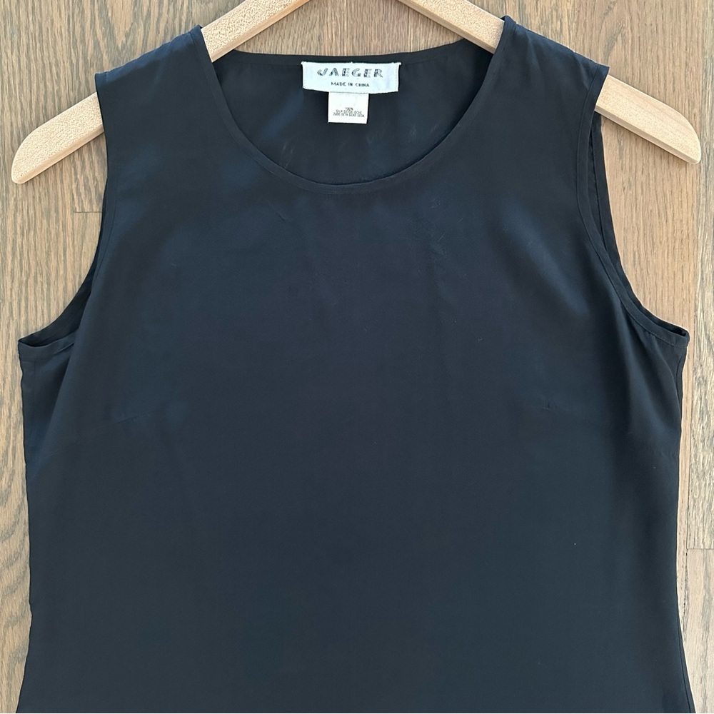 Vintage Jaeger 100% Silk Round Neck Sleeveless Shell Top in Black Size Small - Picture 8 of 8